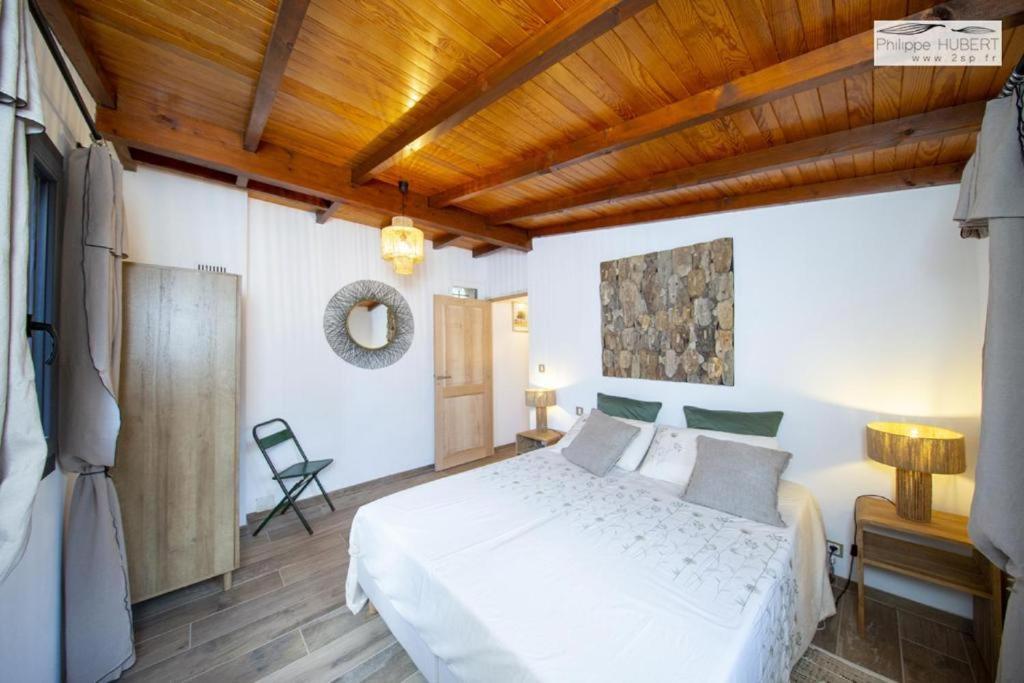 Maison Terre De Lune Mondragon 外观 照片