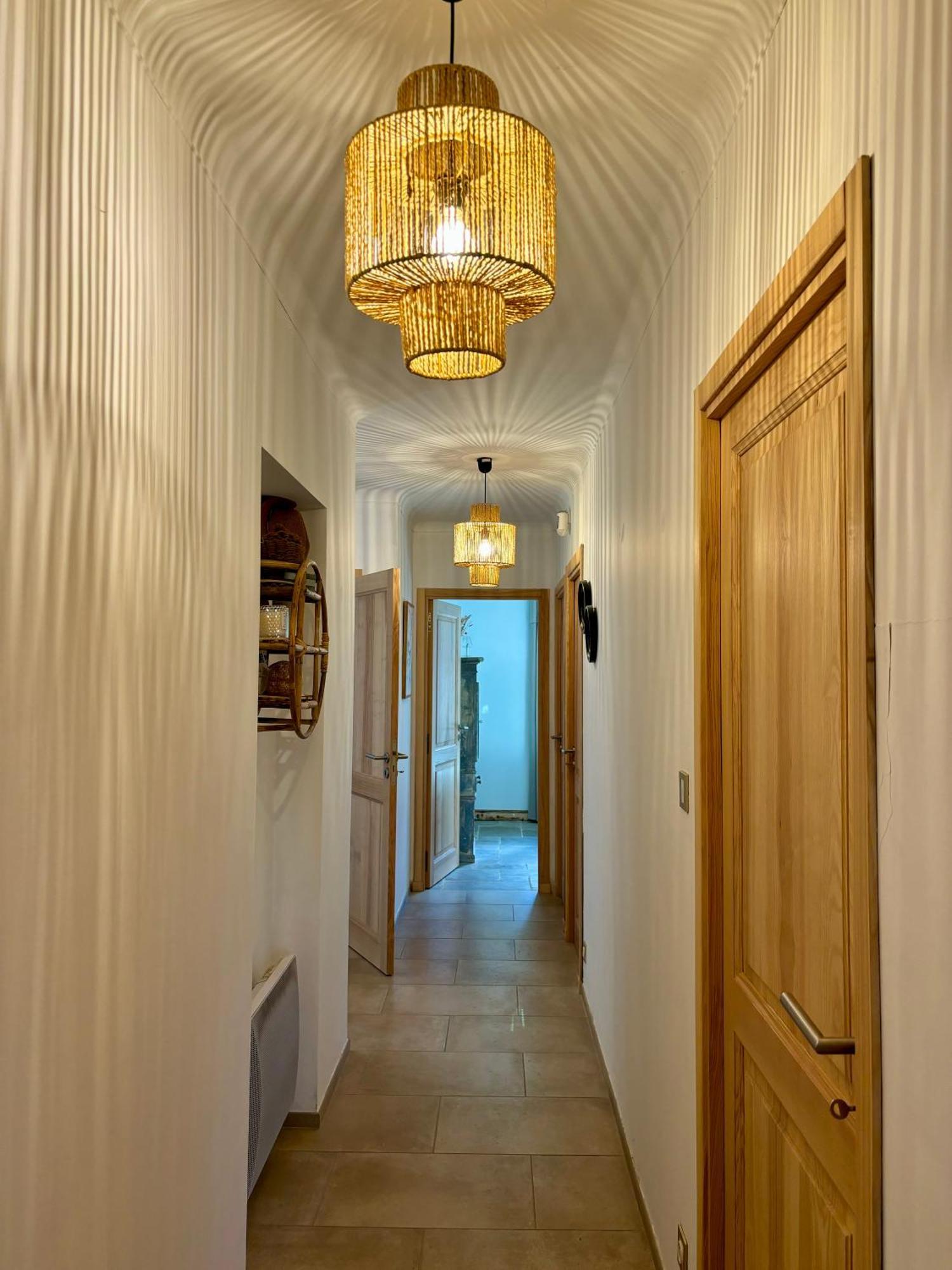 Maison Terre De Lune Mondragon 外观 照片