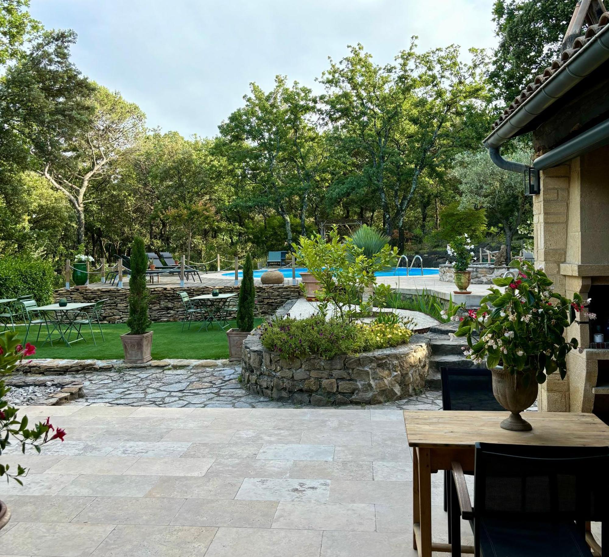 Maison Terre De Lune Mondragon 外观 照片